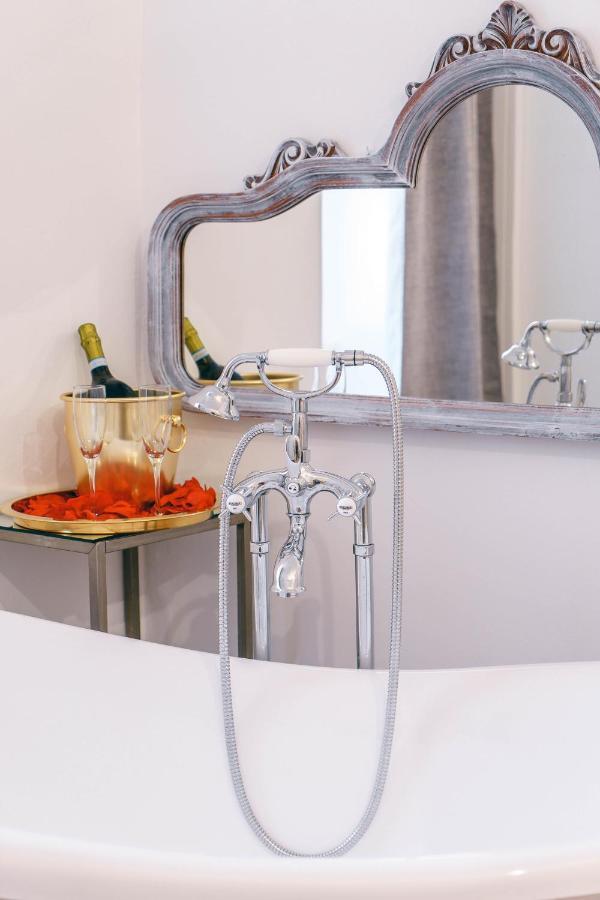 Corte Pietrantica - Charming Rooms & Suites Giovinazzo Exterior foto